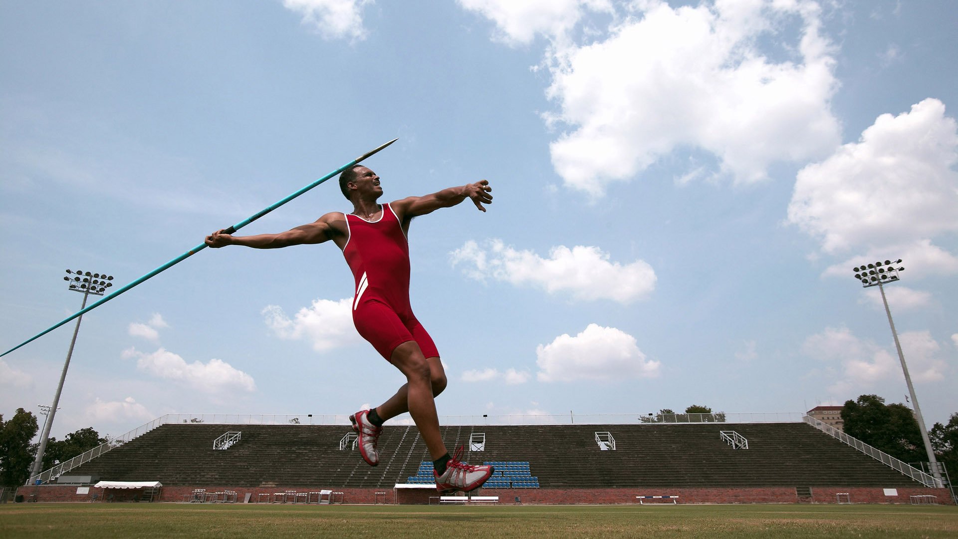 小杨遭遇成长困境,这三位全明星也曾经历,小杨遭遇成长困境,这三位全明星也曾经历过